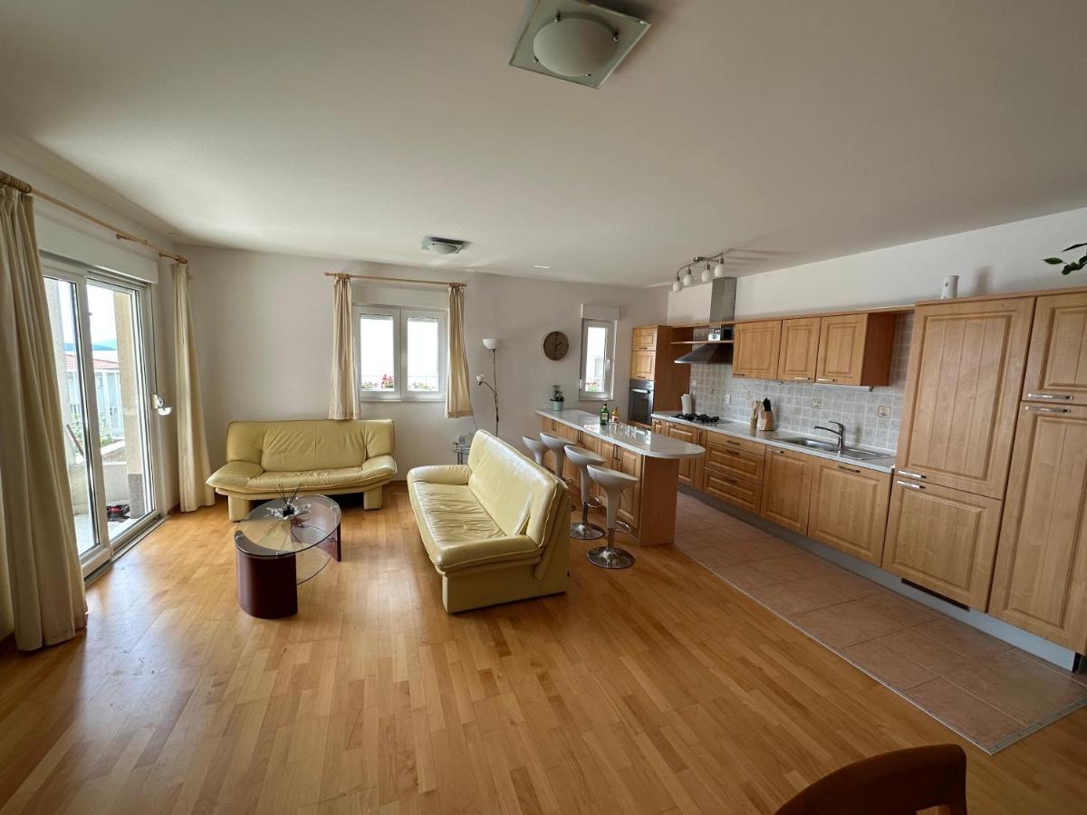 Aurora Luxury Apartment Trogir Exteriör bild